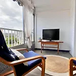 Cosy Flat 500 M From The With Swimming Pools And Tennis Court *