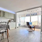 Cosy Flat 500 M From The With Swimming Pools And Tennis Court Apartament