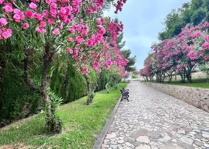Apartamento Cosy Flat 500 M From The With Swimming Pools And Tennis Court