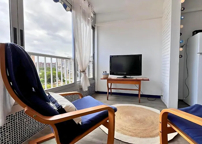 Cosy Flat 500 M From The With Swimming Pools And Tennis Court *